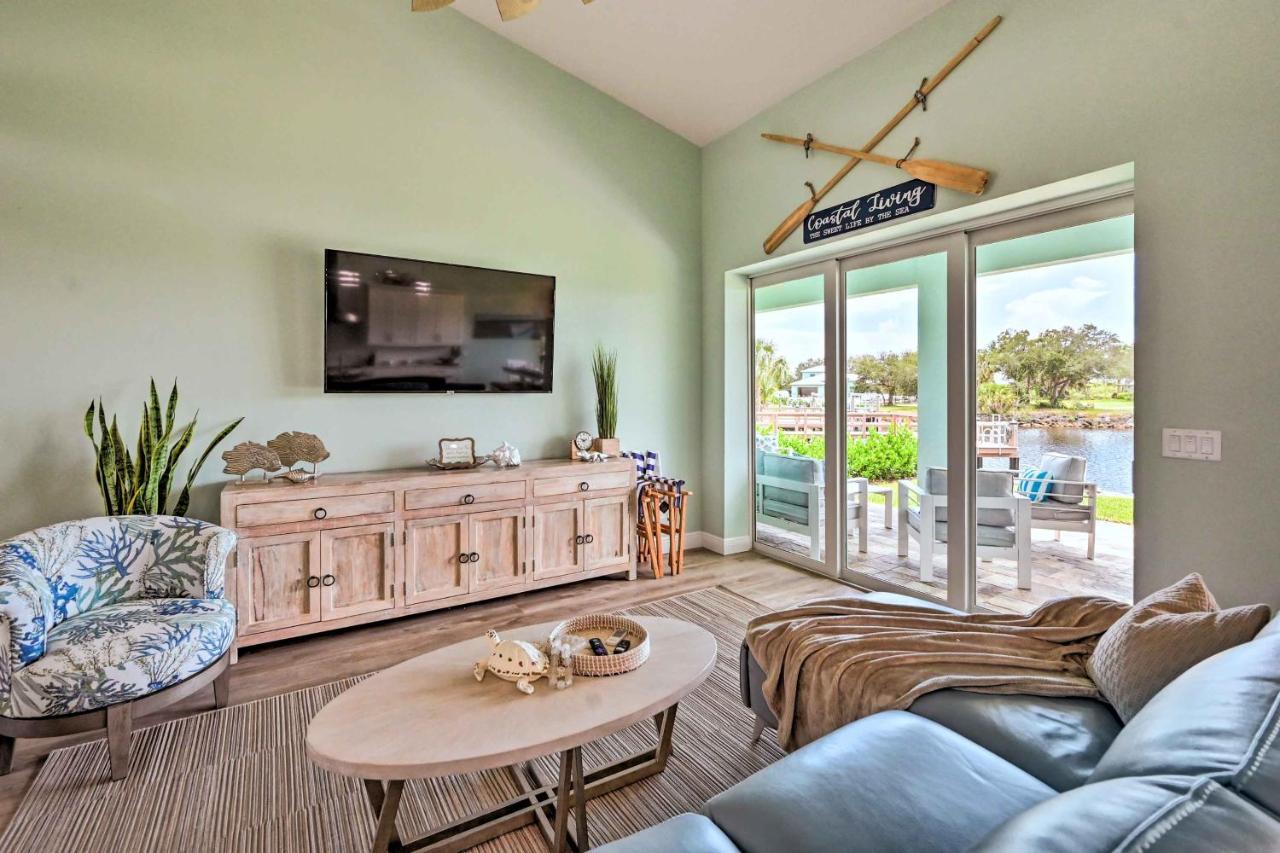 Luxurious Canal-Front Retreat With Game Room! Naples Exterior photo
