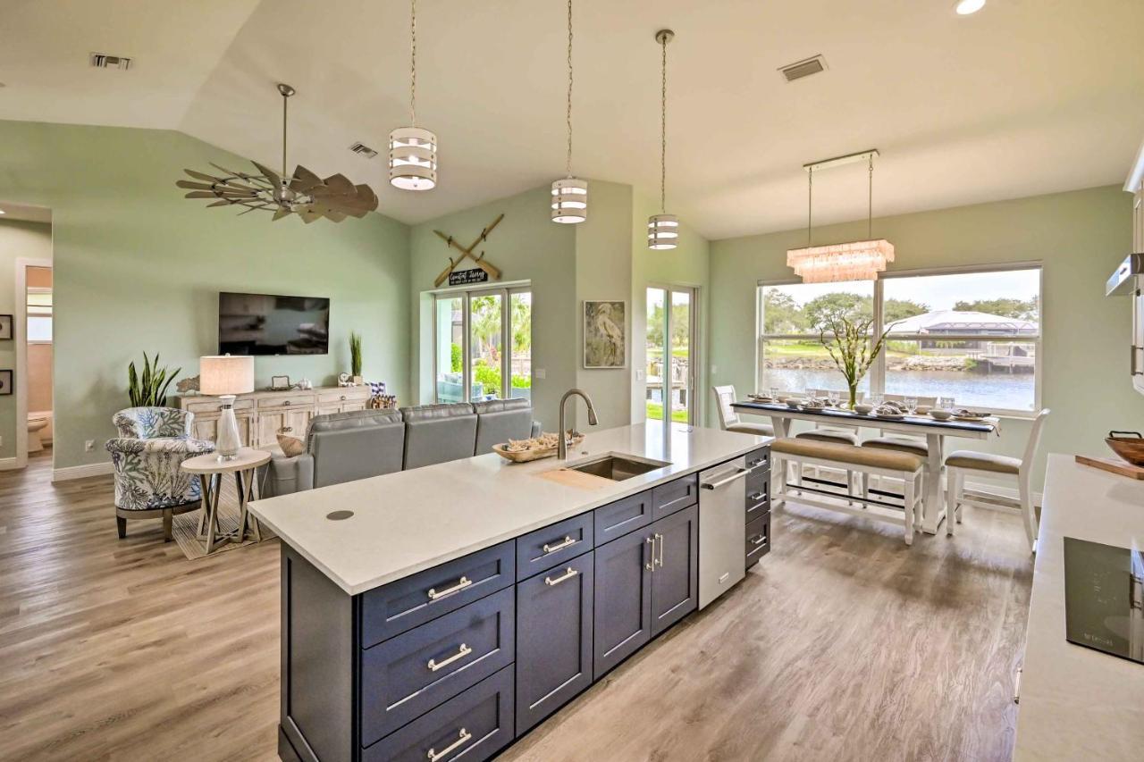 Luxurious Canal-Front Retreat With Game Room! Naples Exterior photo
