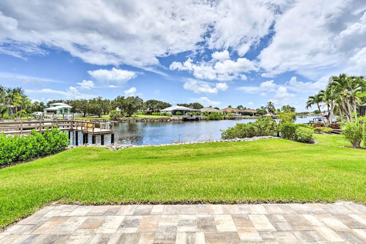 Luxurious Canal-Front Retreat With Game Room! Naples Exterior photo