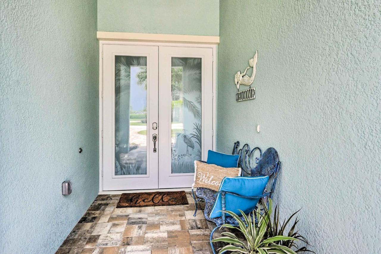 Luxurious Canal-Front Retreat With Game Room! Naples Exterior photo